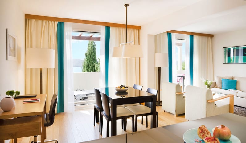 SUN GARDENS - ONE BEDROOM RESIDENCE SEA VIEW LIVING ROOM